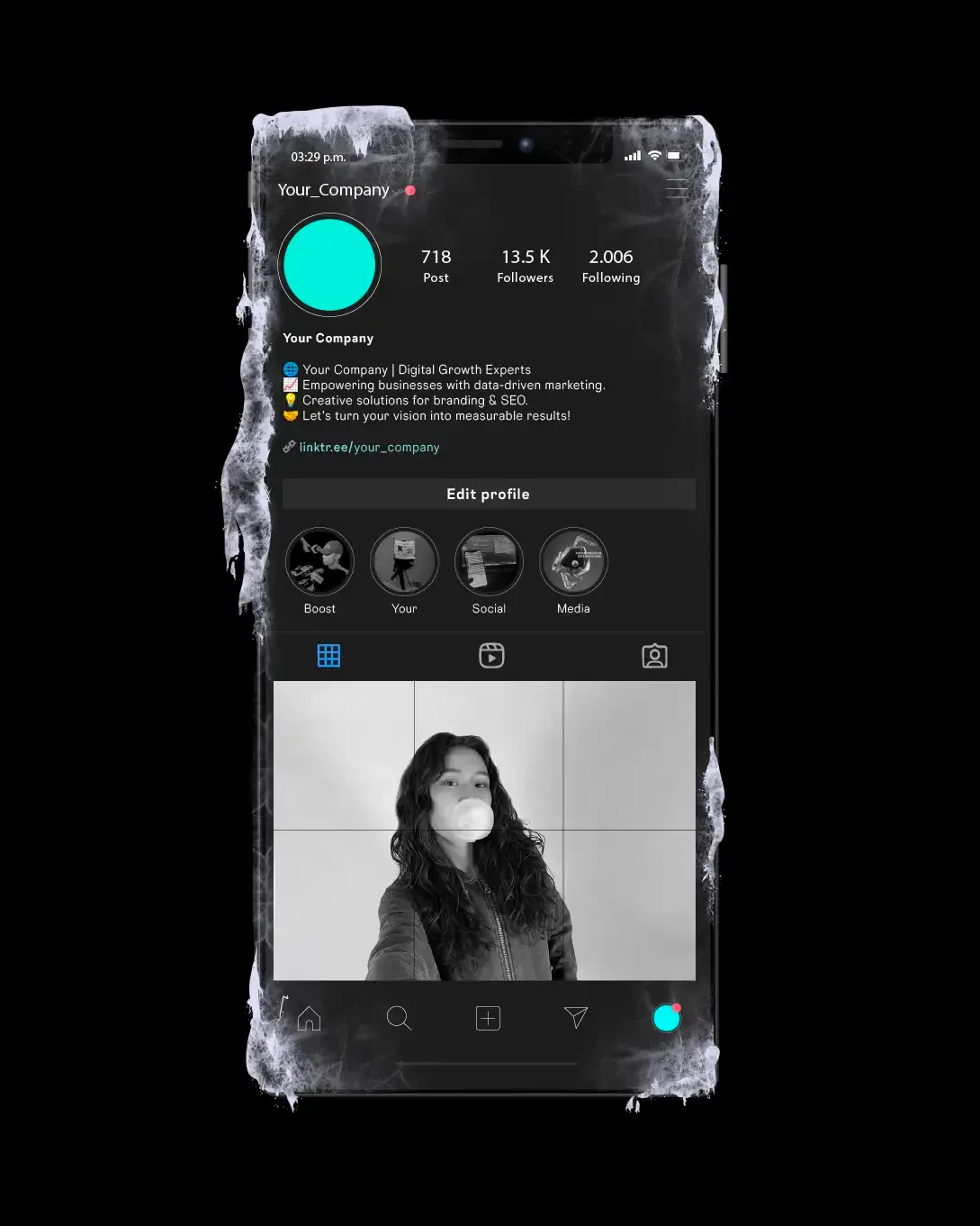 Mobile screen with a social media displayed inside. The mobile is frozen.